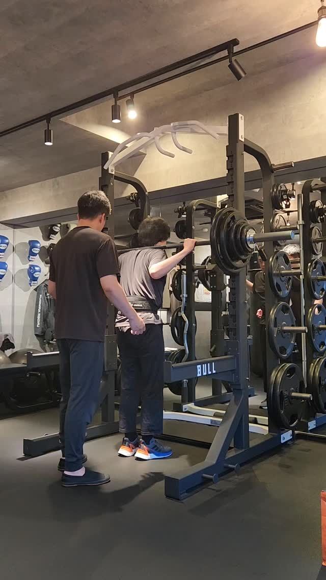 江戸川区葛西にあるパーソナルジム - B3GYM